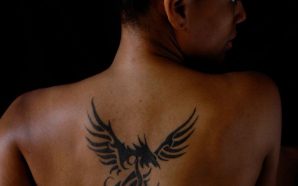 Tatuajes reducen posibilidades de conseguir empleo