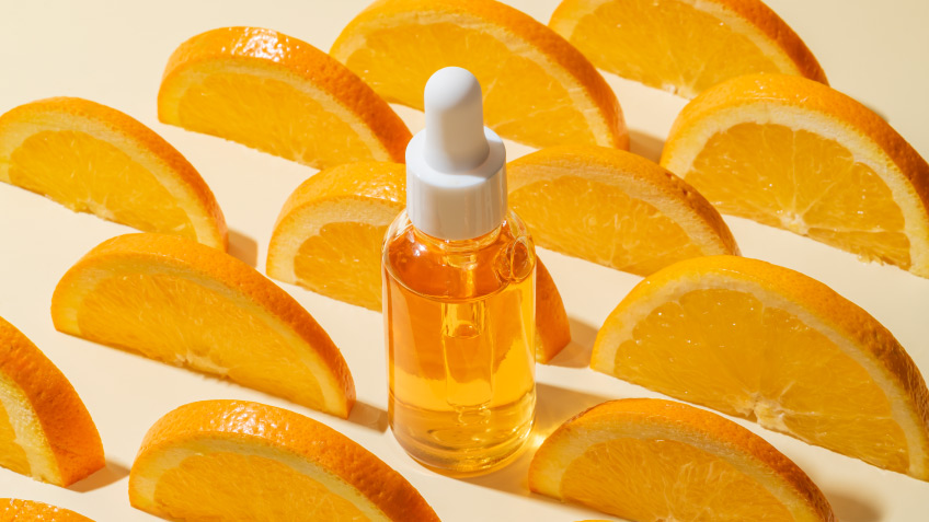 ¿La vitamina C mancha la piel? Desmintiendo el mito